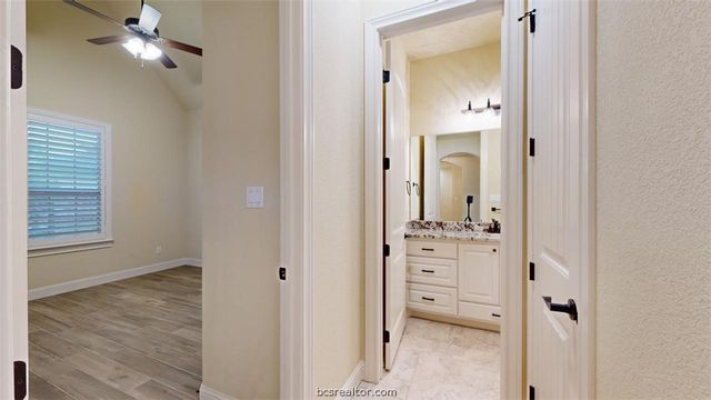 4310 Willowick Drive, Bryan, TX 77802