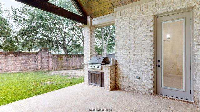 4310 Willowick Drive, Bryan, TX 77802