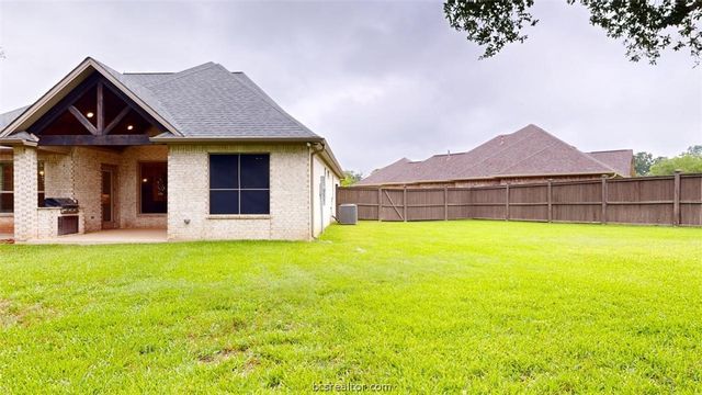 4310 Willowick Drive, Bryan, TX 77802