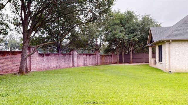 4310 Willowick Drive, Bryan, TX 77802