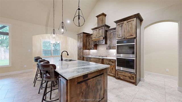 4310 Willowick Drive, Bryan, TX 77802