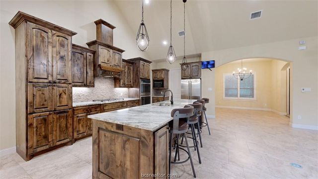 4310 Willowick Drive, Bryan, TX 77802
