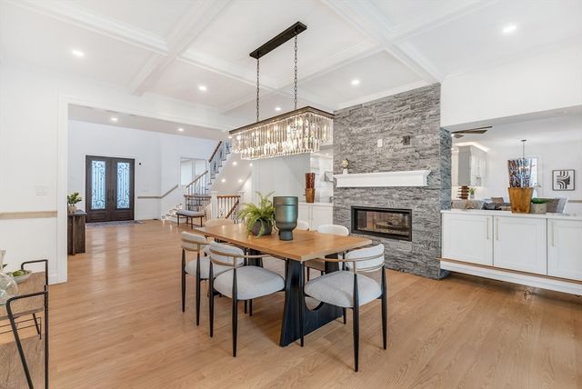 57 Mayflower Rd, Needham, MA 02492