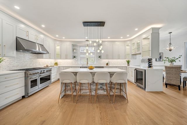 57 Mayflower Rd, Needham, MA 02492