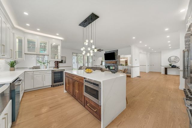 57 Mayflower Rd, Needham, MA 02492