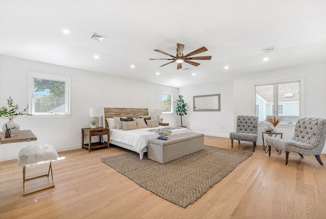 57 Mayflower Rd, Needham, MA 02492