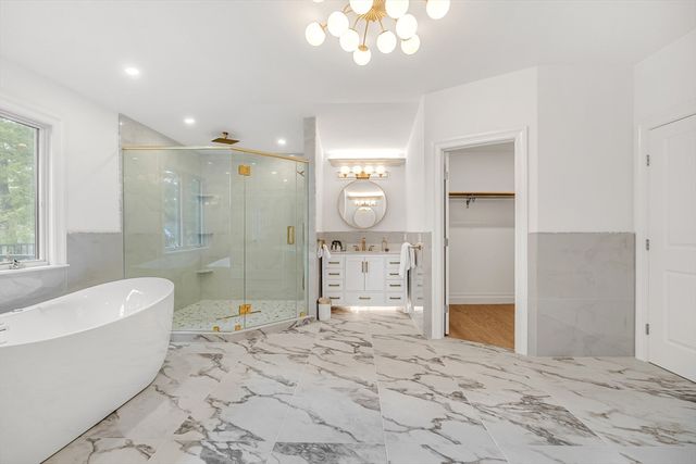57 Mayflower Rd, Needham, MA 02492