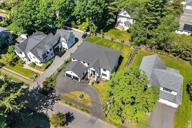 57 Mayflower Rd, Needham, MA 02492
