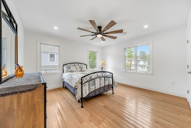 57 Mayflower Rd, Needham, MA 02492