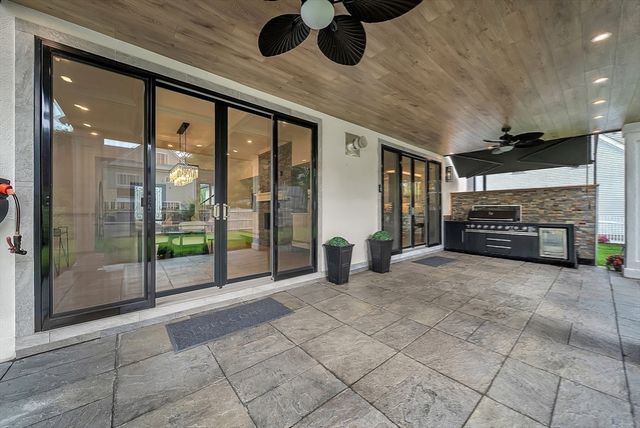 57 Mayflower Rd, Needham, MA 02492