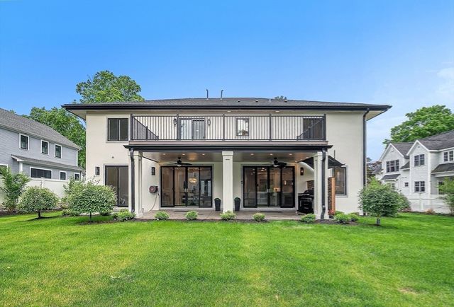 57 Mayflower Rd, Needham, MA 02492