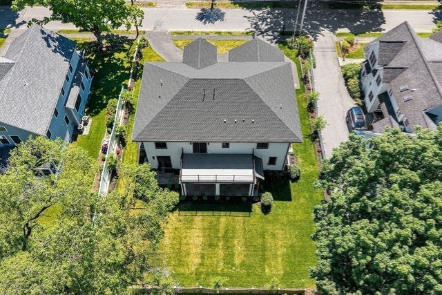 57 Mayflower Rd, Needham, MA 02492