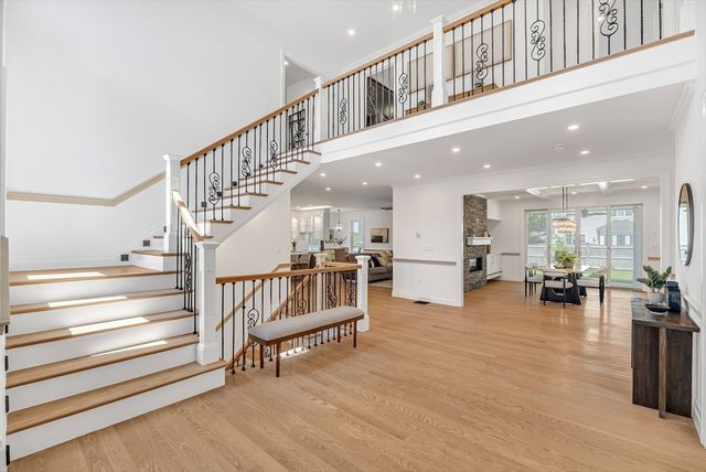 57 Mayflower Rd, Needham, MA 02492