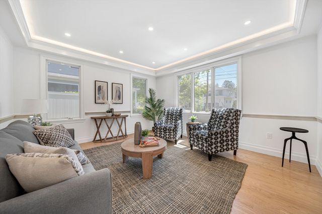 57 Mayflower Rd, Needham, MA 02492