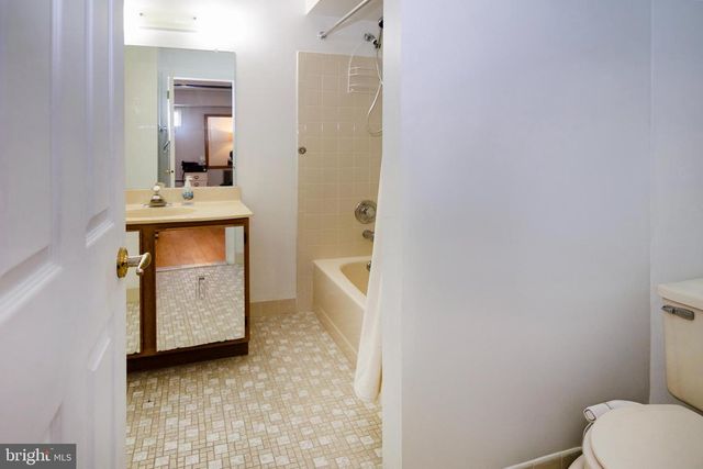 1024 MAIN ST, Voorhees, NJ 08043