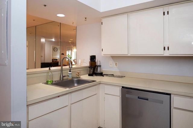 1024 MAIN ST, Voorhees, NJ 08043