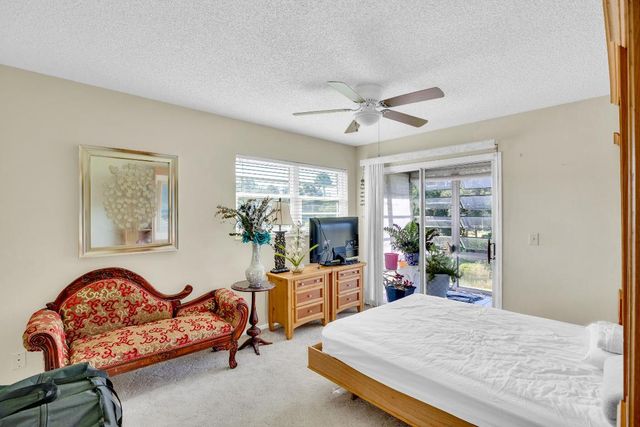 2 Vista Gardens Trail 202, Vero Beach, FL 32962