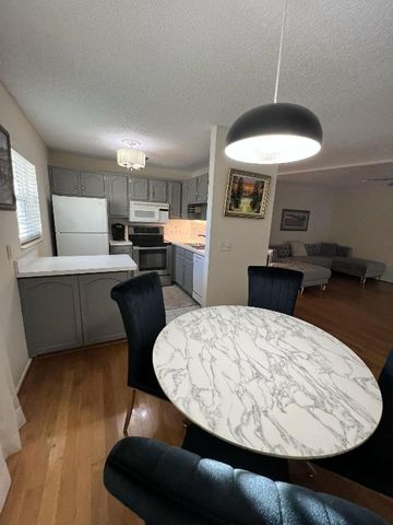 2 Vista Gardens Trail 202, Vero Beach, FL 32962