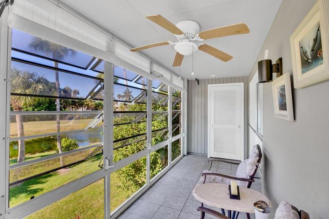 2 Vista Gardens Trail 202, Vero Beach, FL 32962