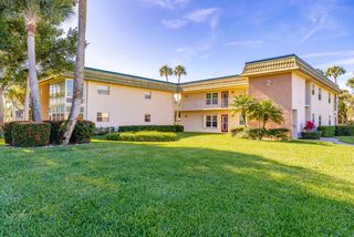 2 Vista Gardens Trail 202, Vero Beach, FL 32962
