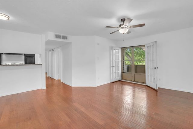 10603 S Wilcrest Drive 59, Houston, TX 77099