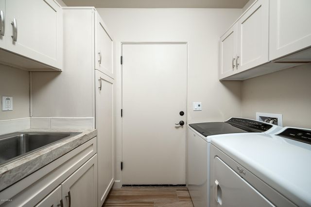 10071 E GRAYTHORN Drive, Scottsdale, AZ 85262