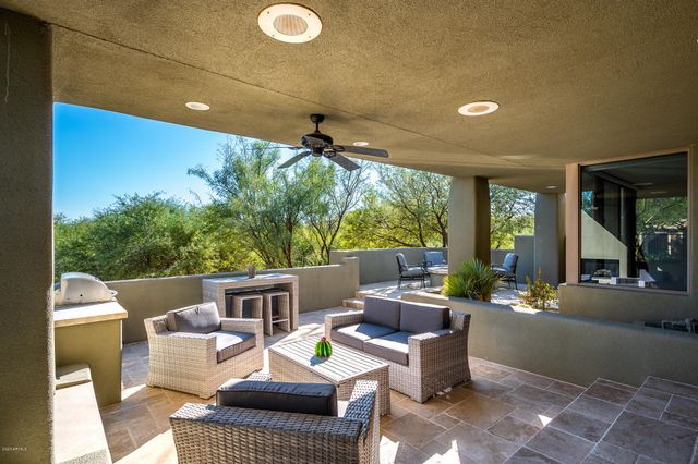 10071 E GRAYTHORN Drive, Scottsdale, AZ 85262