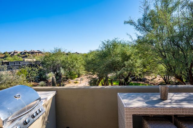 10071 E GRAYTHORN Drive, Scottsdale, AZ 85262