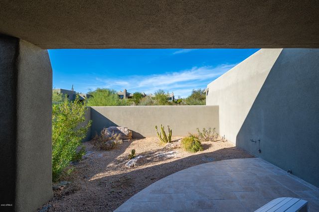 10071 E GRAYTHORN Drive, Scottsdale, AZ 85262