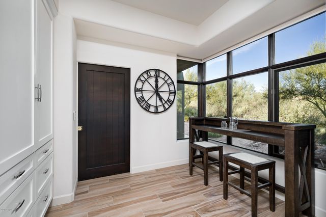 10071 E GRAYTHORN Drive, Scottsdale, AZ 85262