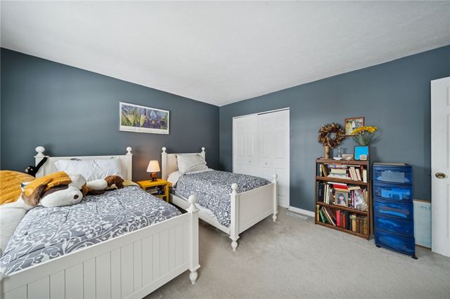 3151 Seneca Ct, Hampton, PA 15044