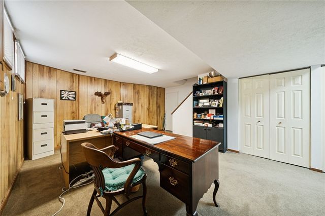 3151 Seneca Ct, Hampton, PA 15044