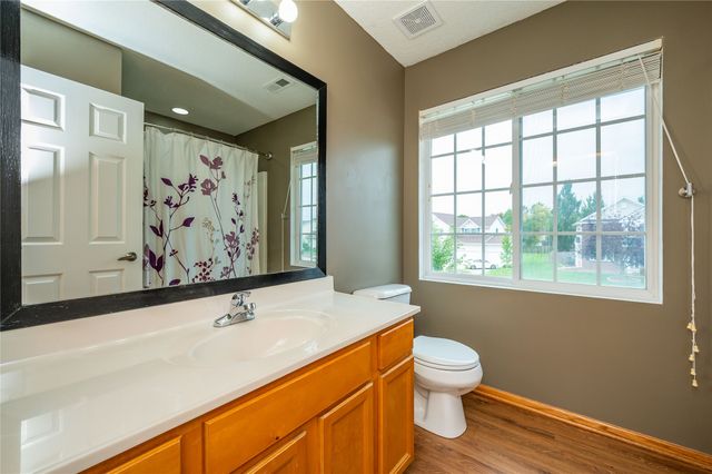 12715 Tanglewood Drive, Urbandale, IA 50323