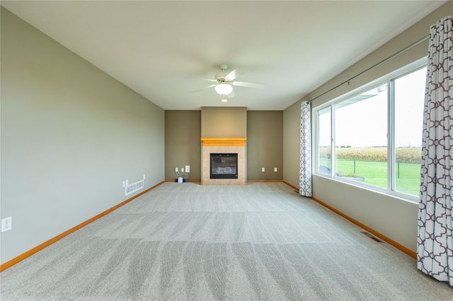 12715 Tanglewood Drive, Urbandale, IA 50323