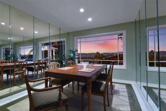 22903 De Kalb Drive, Calabasas, CA 91302