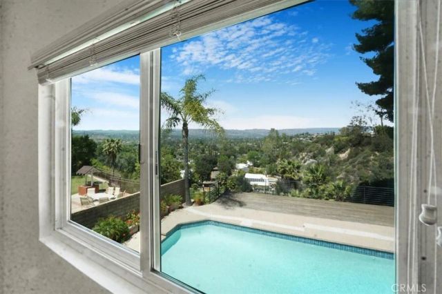 22903 De Kalb Drive, Calabasas, CA 91302