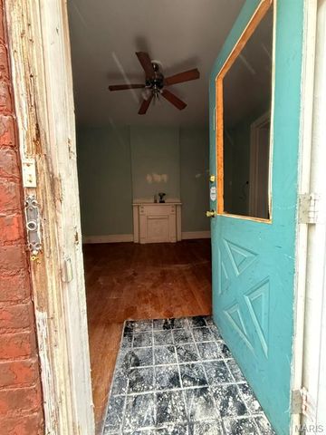 2823 Osceola Street, St Louis, MO 63111