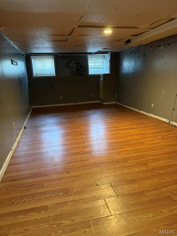 2823 Osceola Street, St Louis, MO 63111