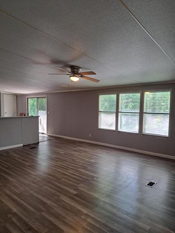 188 Hilliard Boulevard, Vance, SC 29163