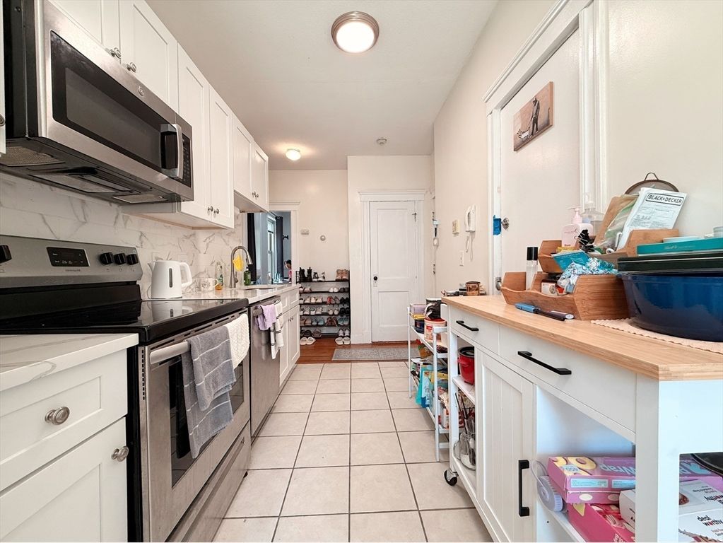 8 Ransom Rd 8, Boston, MA 02135