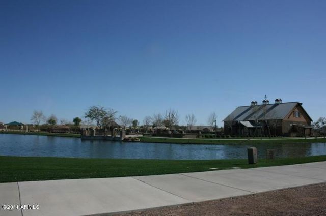 3995 E Trigger Way, Gilbert, AZ 85297