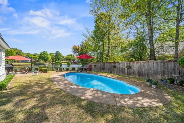 2775 FAIRWAY GLEN CV, Collierville, TN 38017