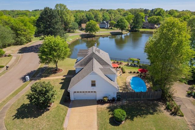 2775 FAIRWAY GLEN CV, Collierville, TN 38017