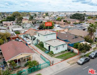 1166 E 64th Street, Los Angeles, CA 90001