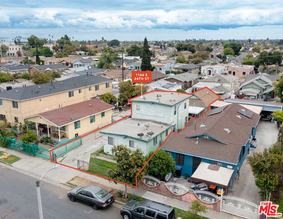 1166 E 64th Street, Los Angeles, CA 90001 — photo 2