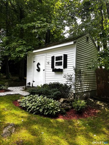 200 Southwest Road, Waterbury, CT 06708