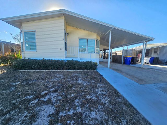 8110 SE Eagle Avenue, Hobe Sound, FL 33455