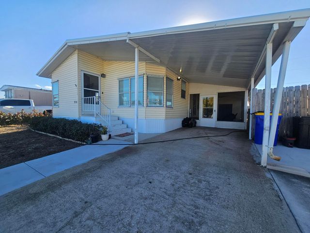 8110 SE Eagle Avenue, Hobe Sound, FL 33455