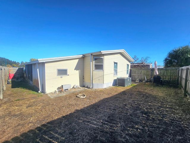 8110 SE Eagle Avenue, Hobe Sound, FL 33455