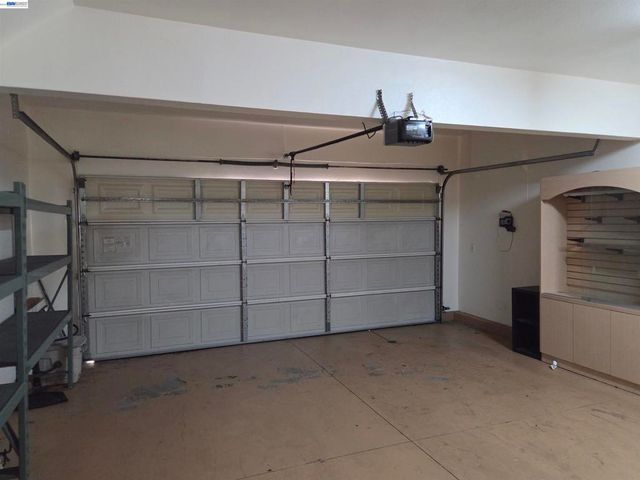 132 Citrine Ct, Gardena, CA 90248